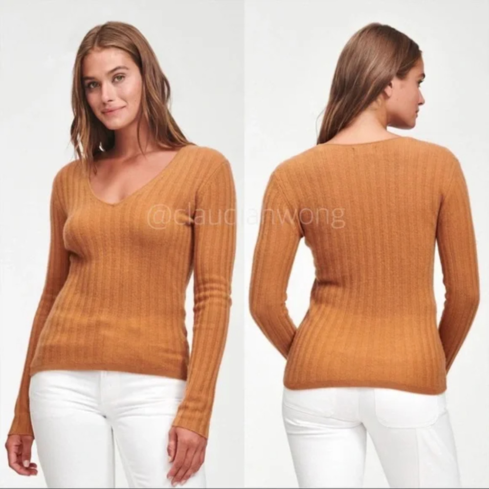 NAADAM Sweater XS Tan Camel V-Neck Long Sleeve Ribbed Knit Stretch Pullover